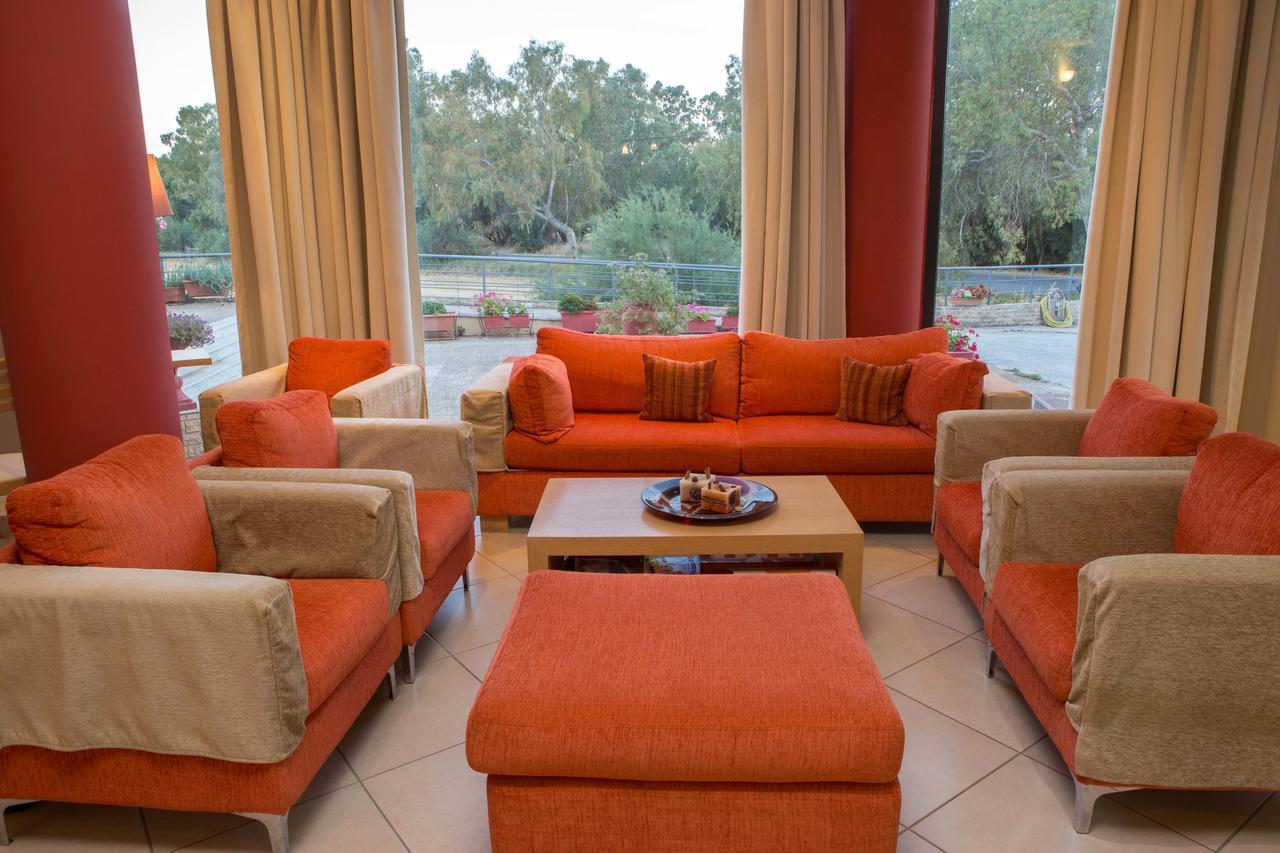 Aeolian Gaea Hotel สกาลากาลโลนิส ภายนอก รูปภาพ