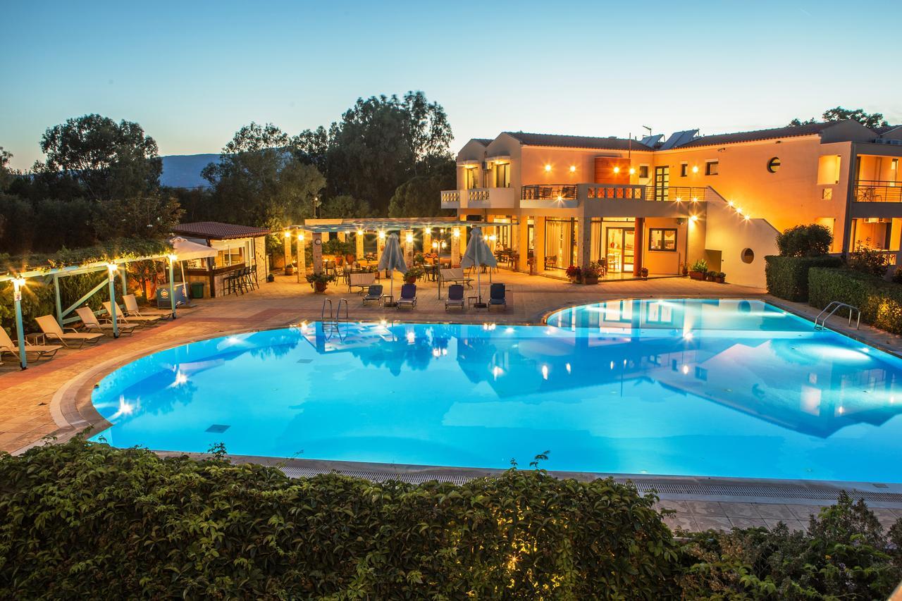 Aeolian Gaea Hotel สกาลากาลโลนิส ภายนอก รูปภาพ